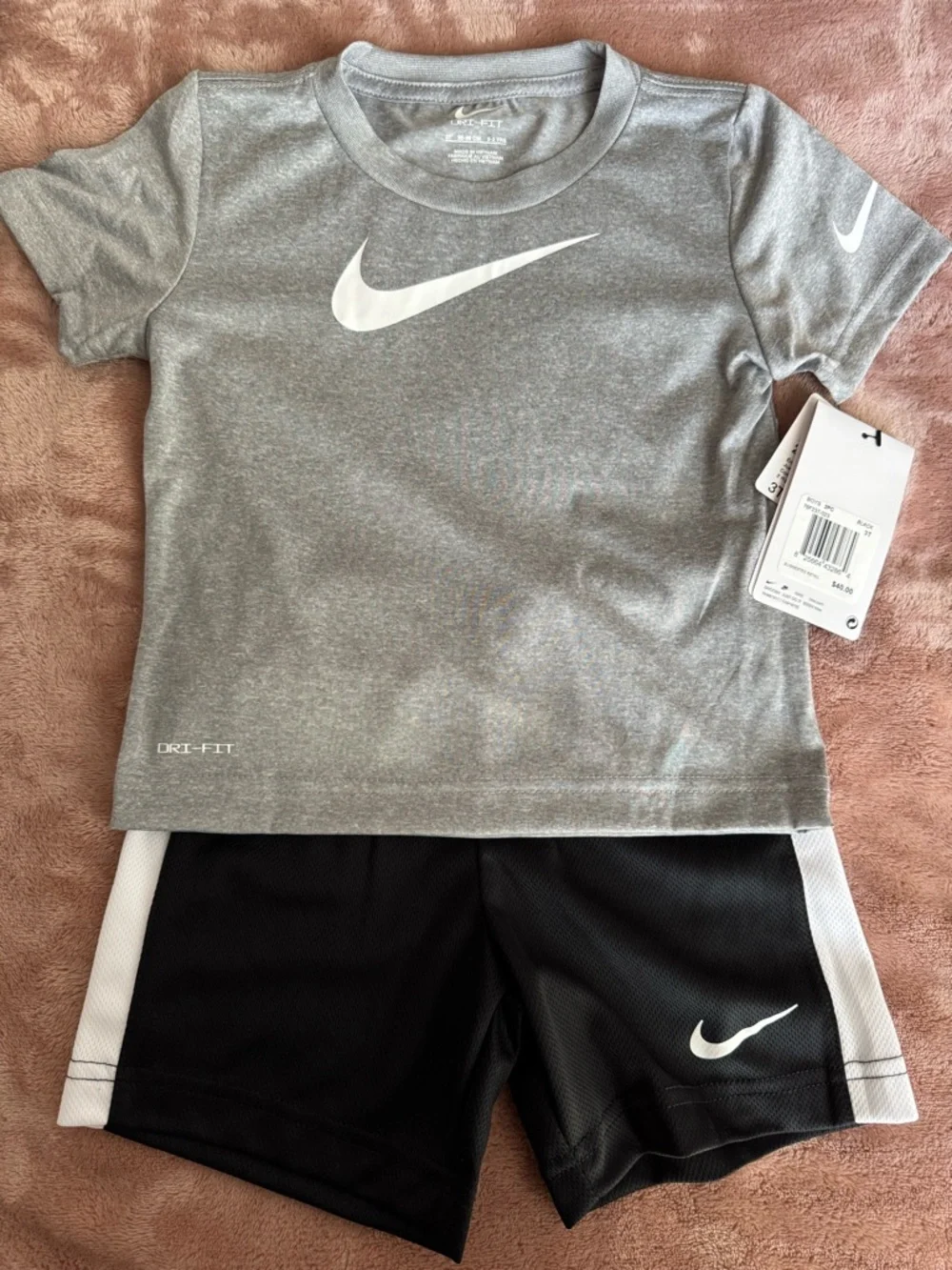 NWT BUNDLE OF 4 Nike Toddler Boys’ Two-Piece Shorts and T-Shirt Sets, Size 3T - Picture 5 of 13
